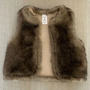 Carter’s 2T faux fur vest